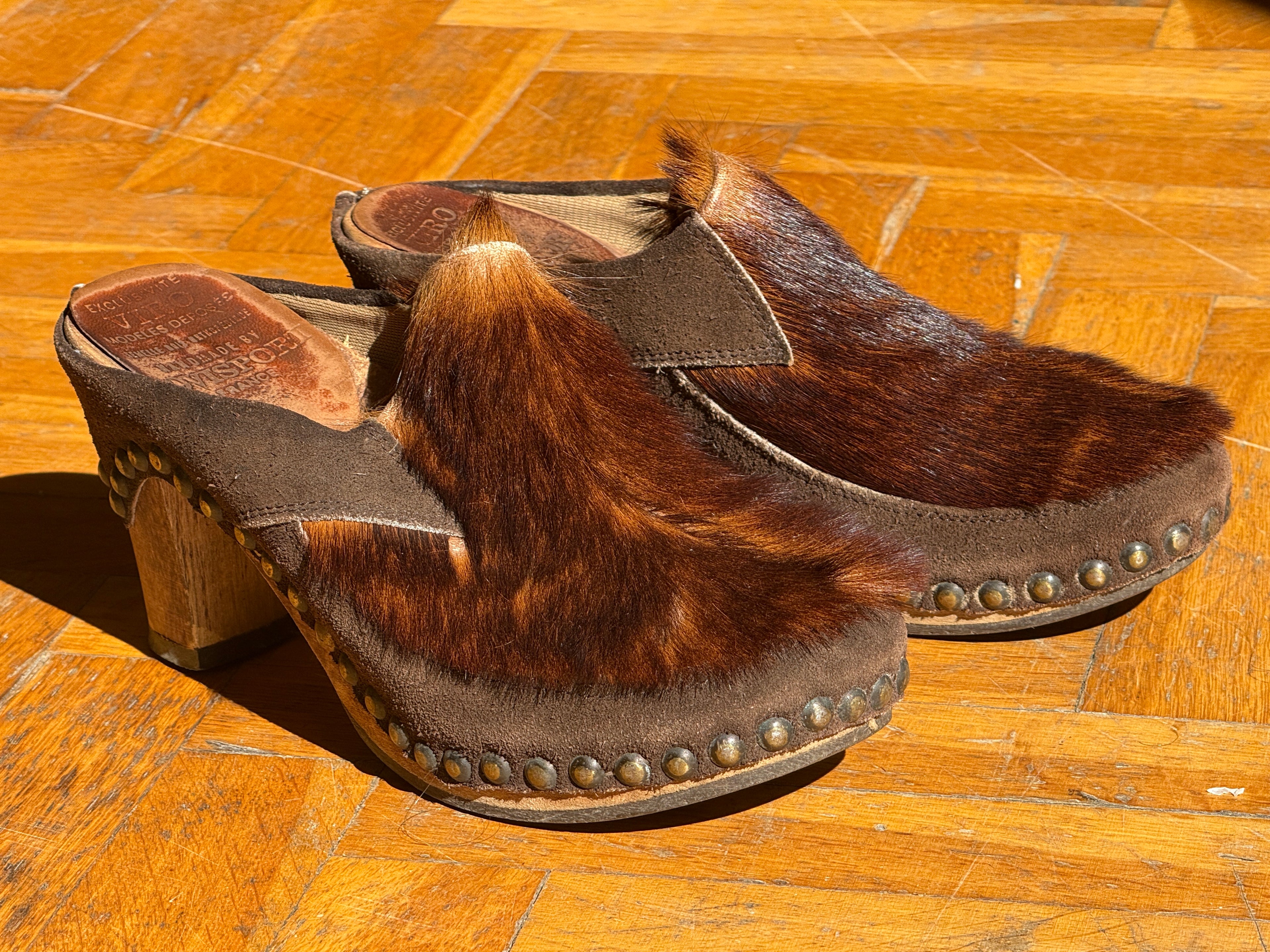 Fawn Clogs