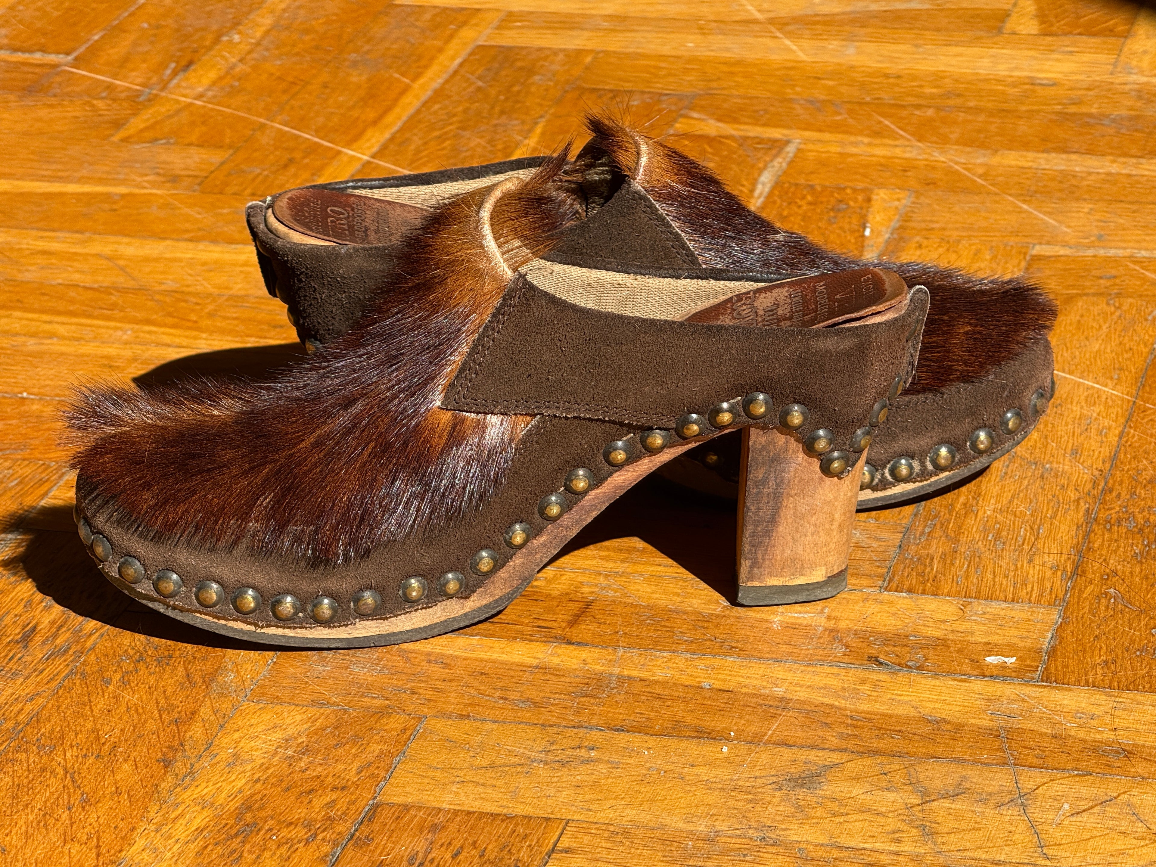 Fawn Clogs